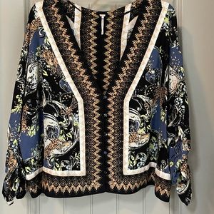 Free people top - size L - excellent condition